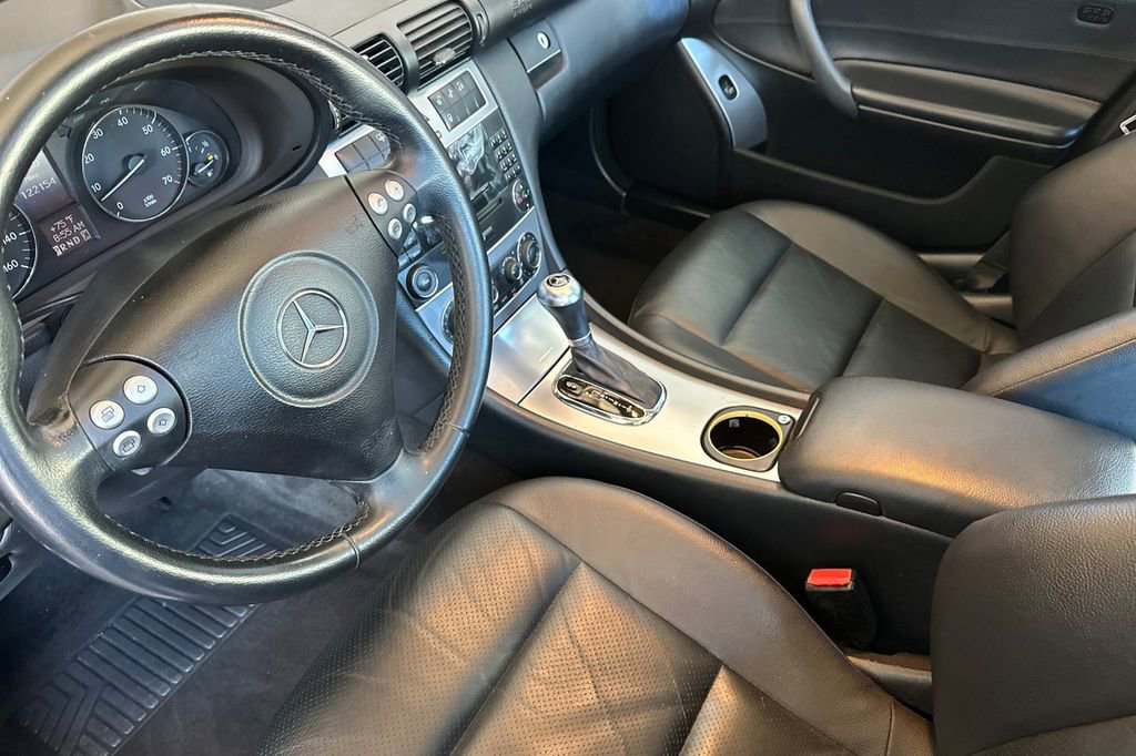 Used 2006 Mercedes-Benz C 230 Sedan image 10