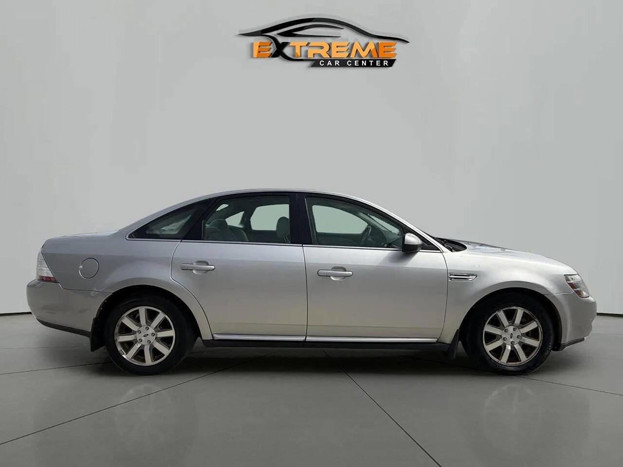 Used 2008 Ford Taurus SEL image 7