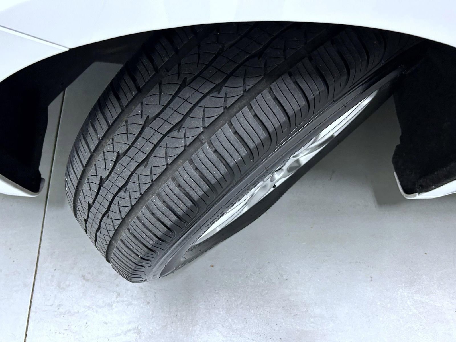 Used 2025 Chrysler Pacifica Select image 22