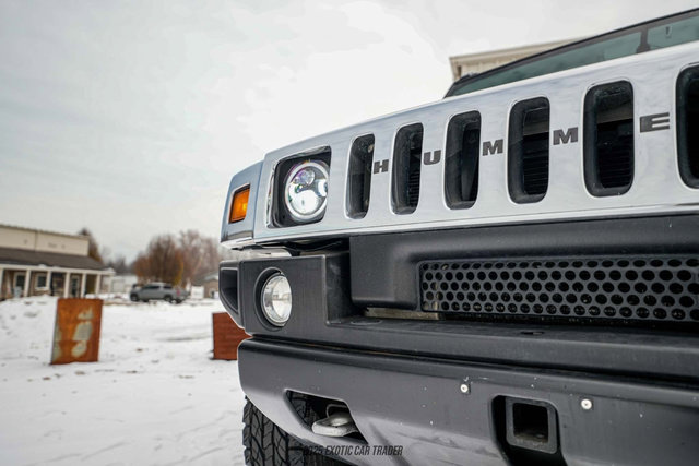 Used 2003 HUMMER H2 w/ Preferred Equipment Group image 96