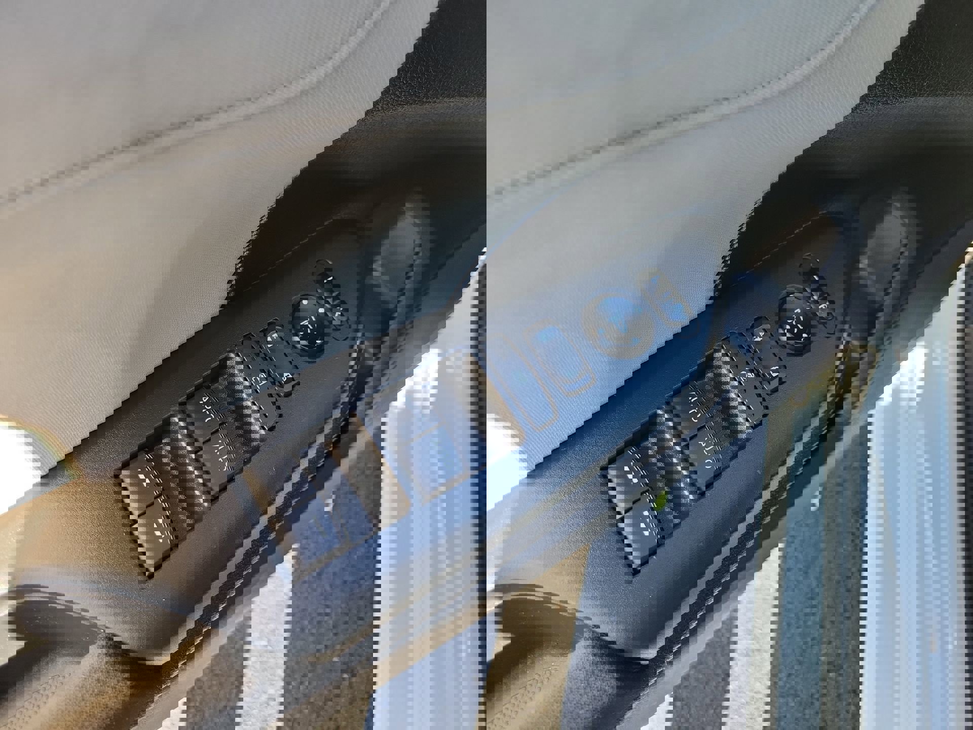 Used 2019 Honda Civic EX image 18