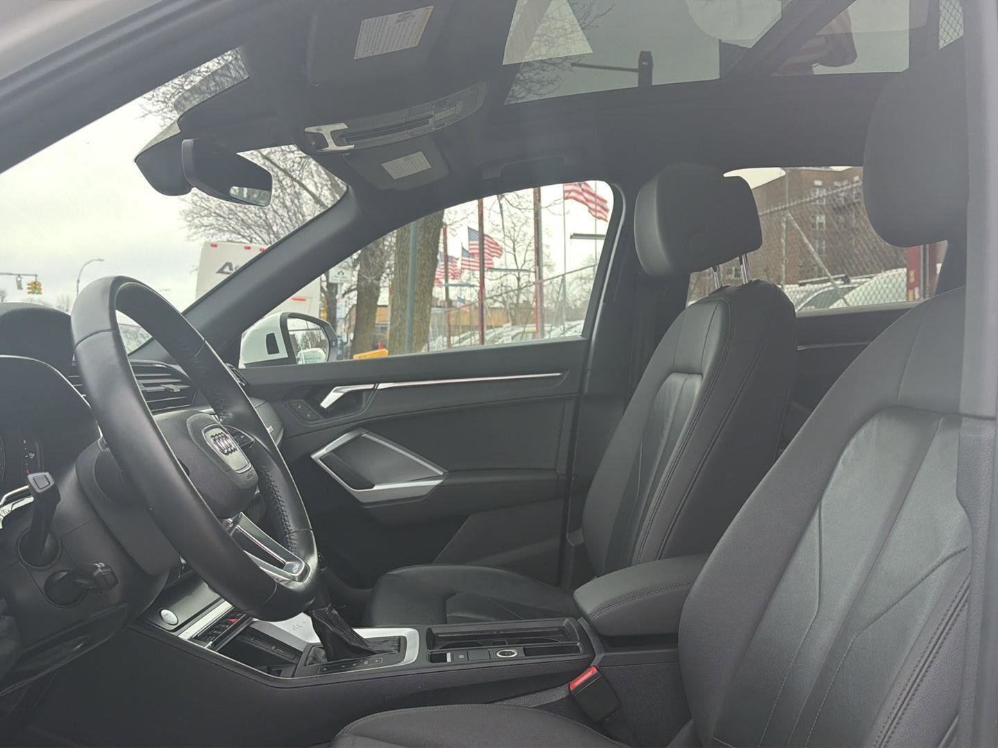 Used 2020 Audi Q3 2.0T Prestige w/ Prestige Package image 12