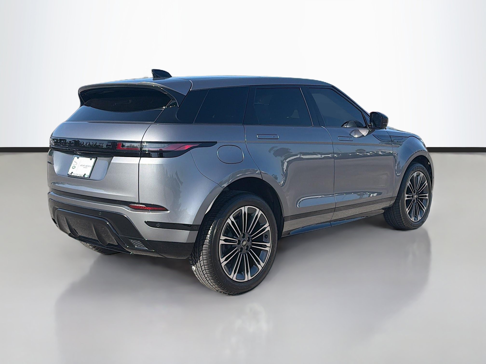 Used 2024 Land Rover Range Rover Evoque Dynamic SE AWD/4WD image 5