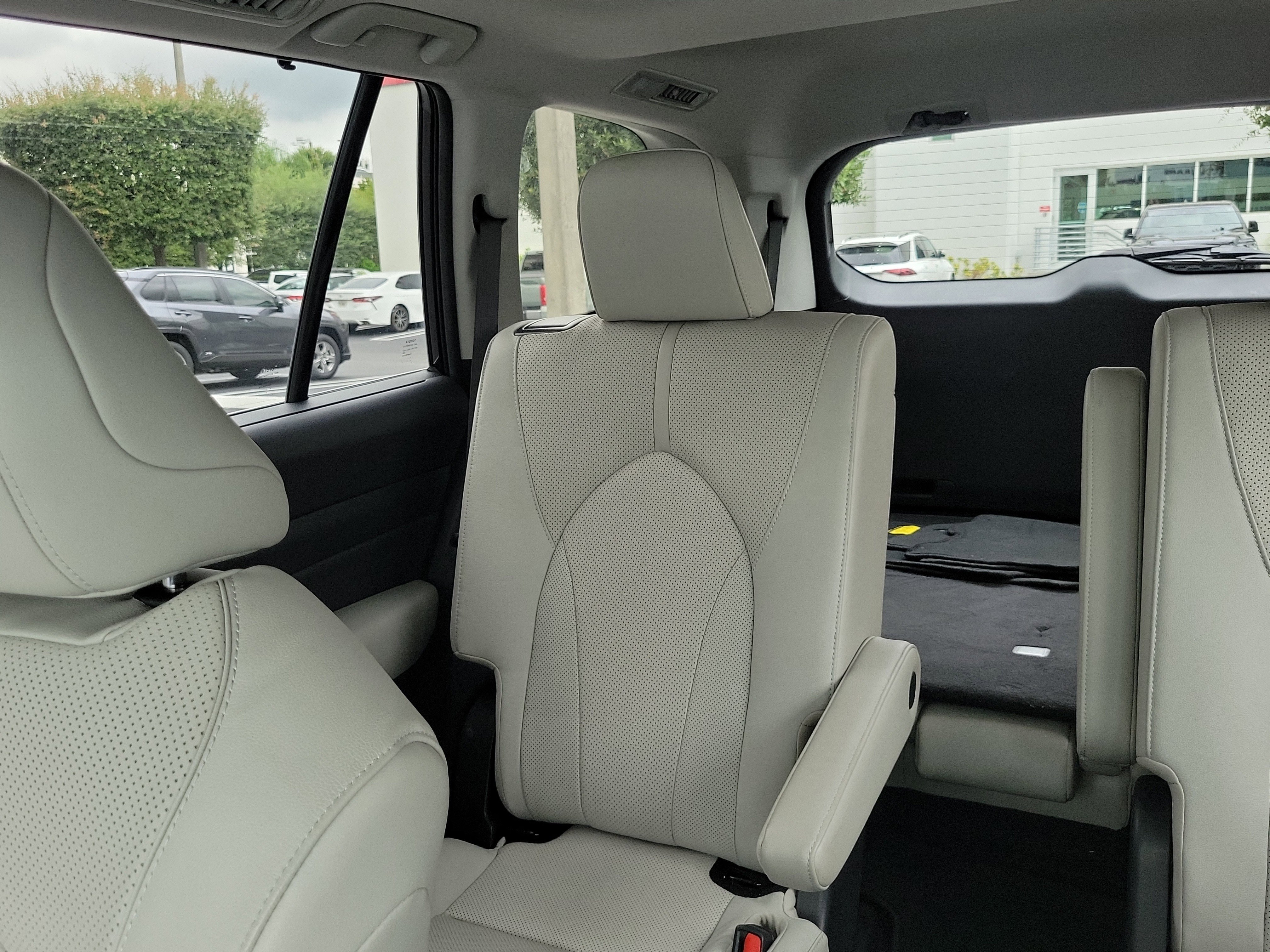 Used 2024 Toyota Grand Highlander XLE image 20