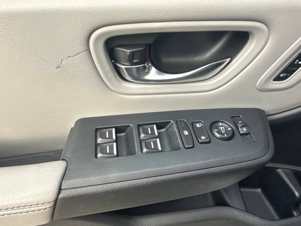 Certified 2024 Honda Pilot Touring image 21