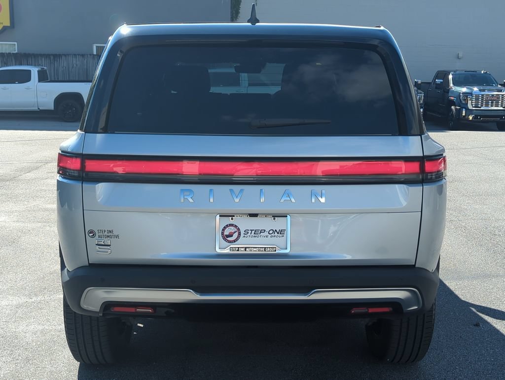 Used 2024 Rivian R1S Adventure Dual AWD/4WD image 5