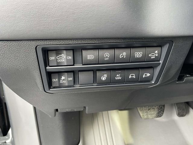 Used 2023 Toyota Tundra Platinum image 17