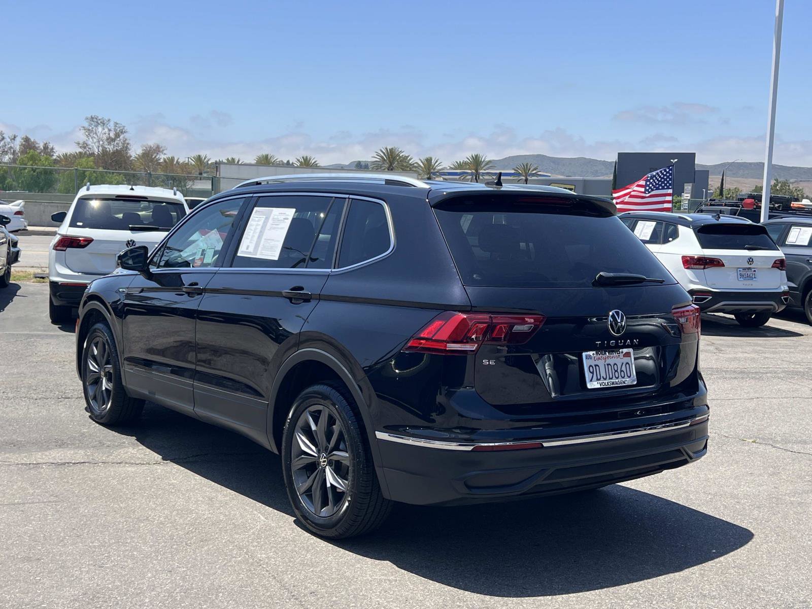 Certified 2022 Volkswagen Tiguan SE FWD image 3