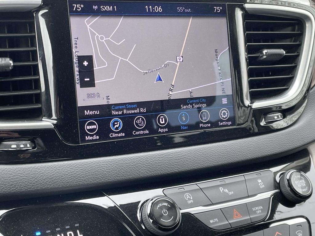 Used 2018 Chrysler Pacifica Touring-L Plus w/ Tire & Wheel Group image 26