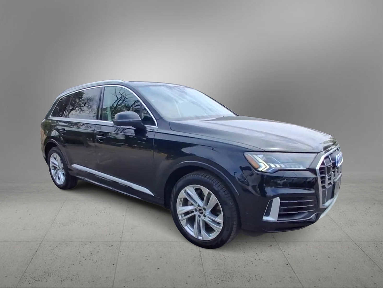 Used 2023 Audi Q7 3.0T Premium w/ Convenience Package AWD/4WD image 2