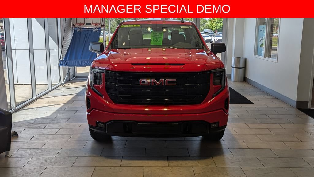Used 2026 GMC Sierra 1500 Elevation AWD/4WD image 4