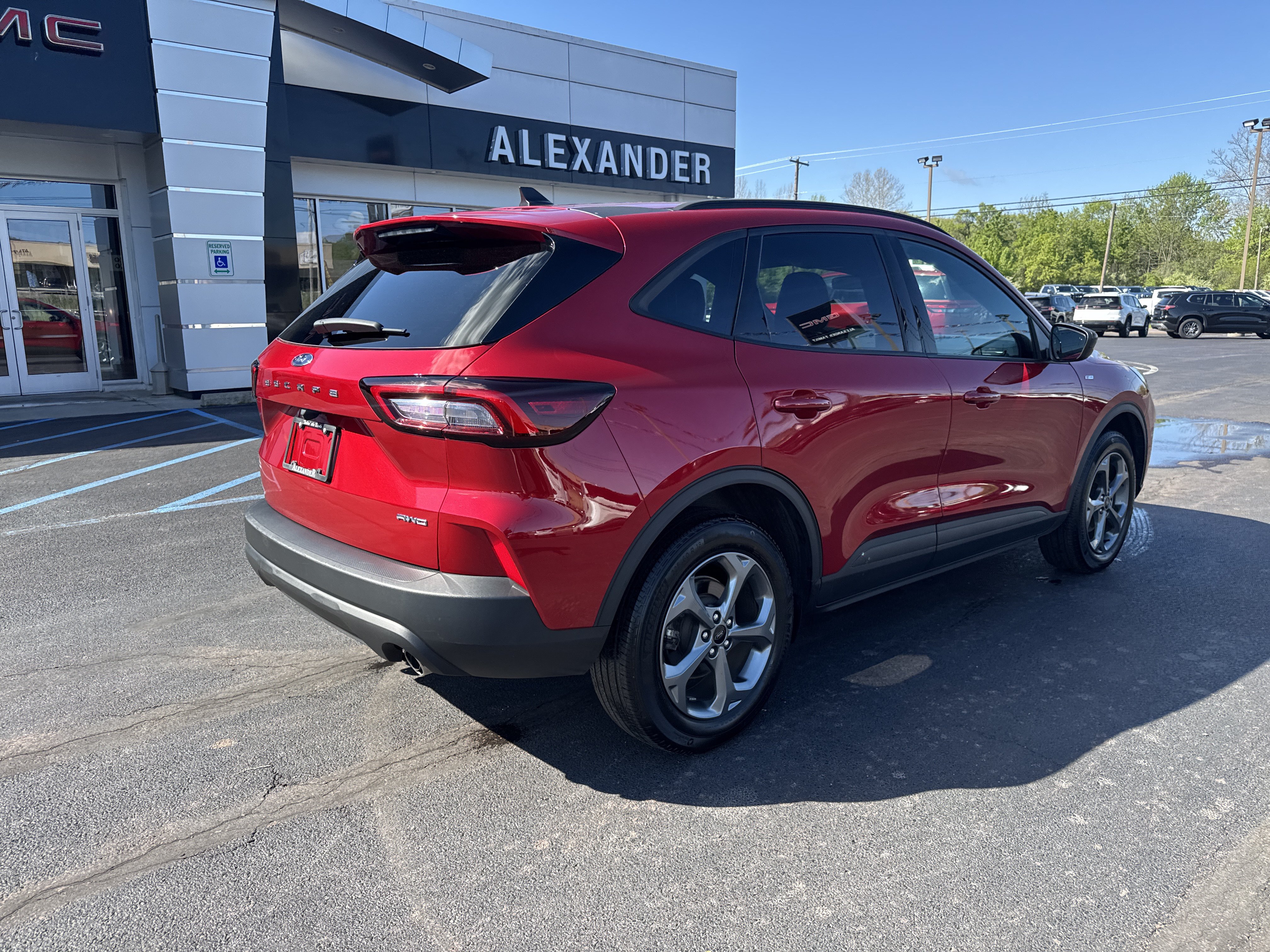 Used 2025 Ford Escape ST-Line AWD/4WD image 5