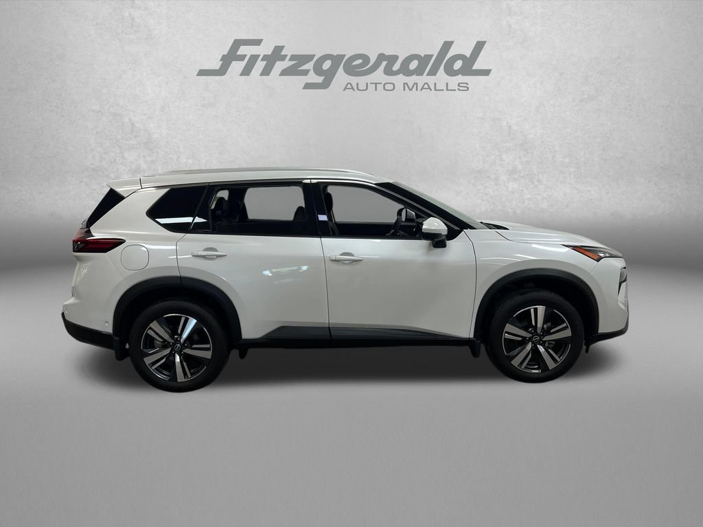 Used 2025 Nissan Rogue SL w/ SL Premium Package FWD image 7