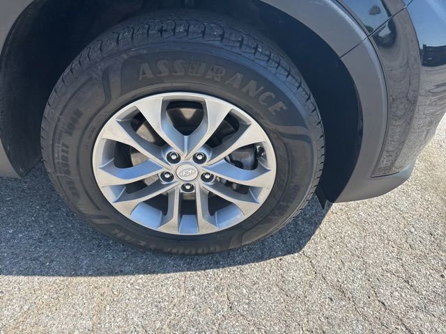 Used 2019 Hyundai Santa Fe SE w/ Cargo Package FWD image 5