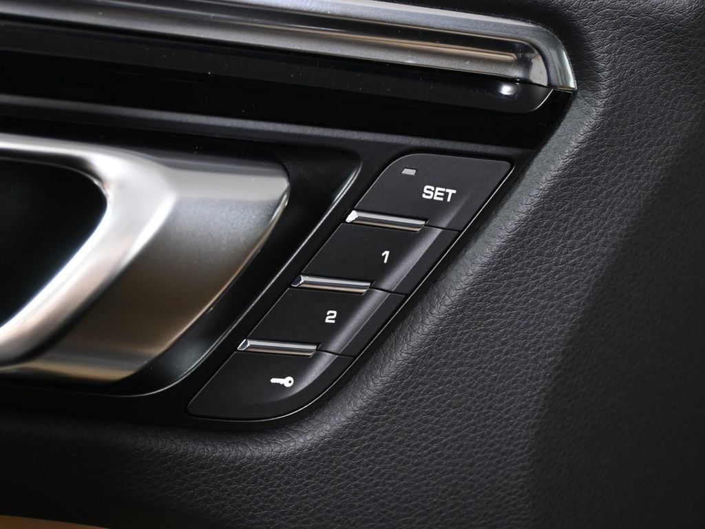 New 2026 Porsche Macan AWD/4WD image 32