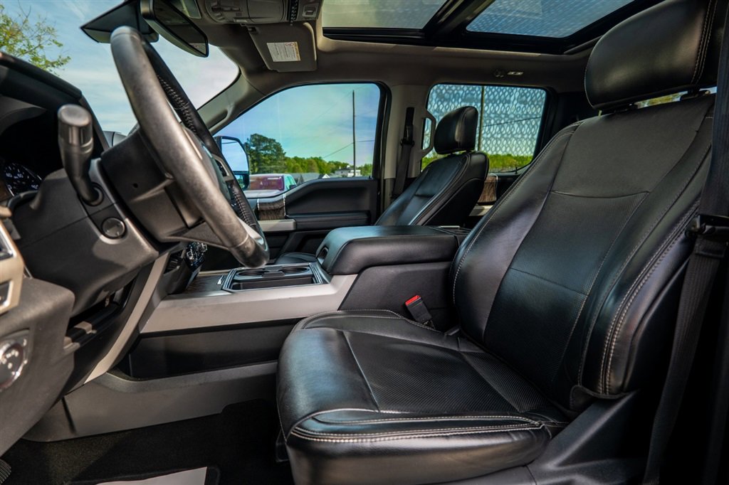 Used 2019 Ford F350 Lariat w/ Lariat Ultimate Package AWD/4WD image 16