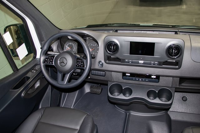 Used 2024 Mercedes-Benz Sprinter 144 Cargo image 5
