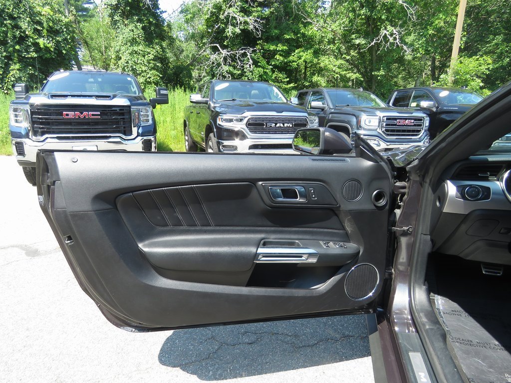 Used 2022 Ford Mustang Premium image 10