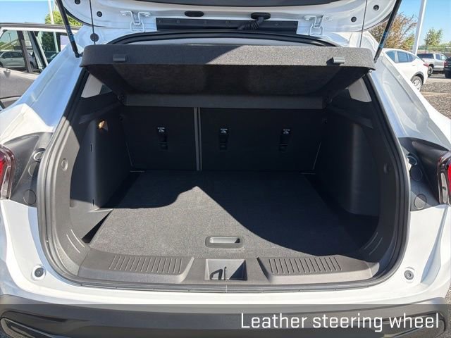Used 2025 Chevrolet Trax ACTIV w/ Sunroof Package FWD image 25
