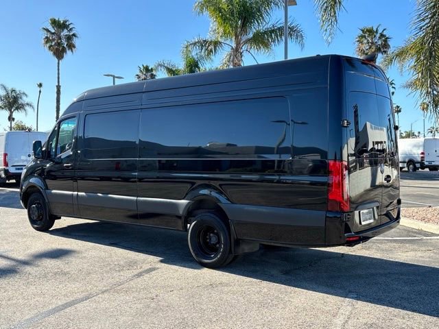 Used 2025 Mercedes-Benz Sprinter 3500 image 6