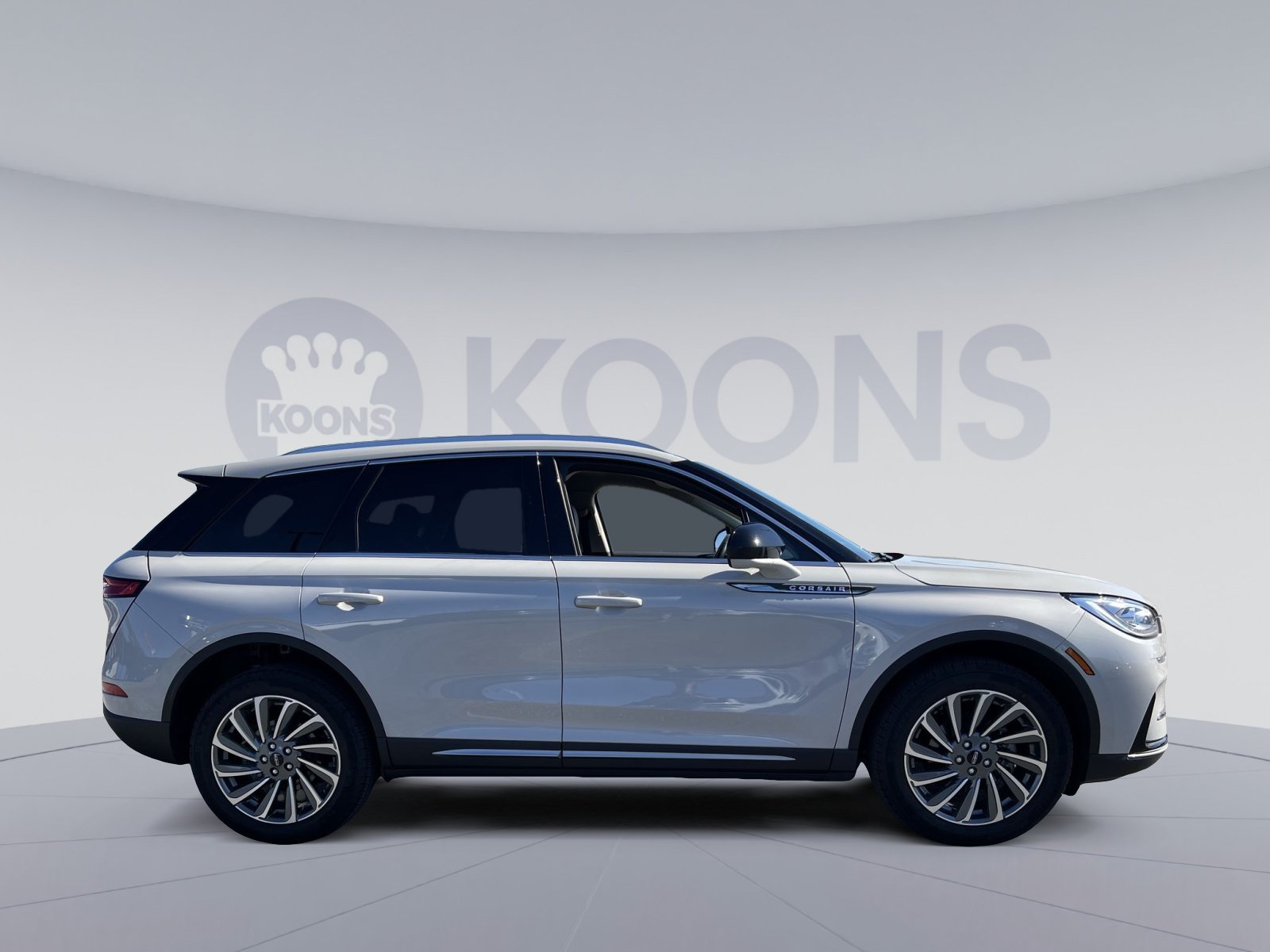 Used 2023 Lincoln Corsair Reserve FWD image 8