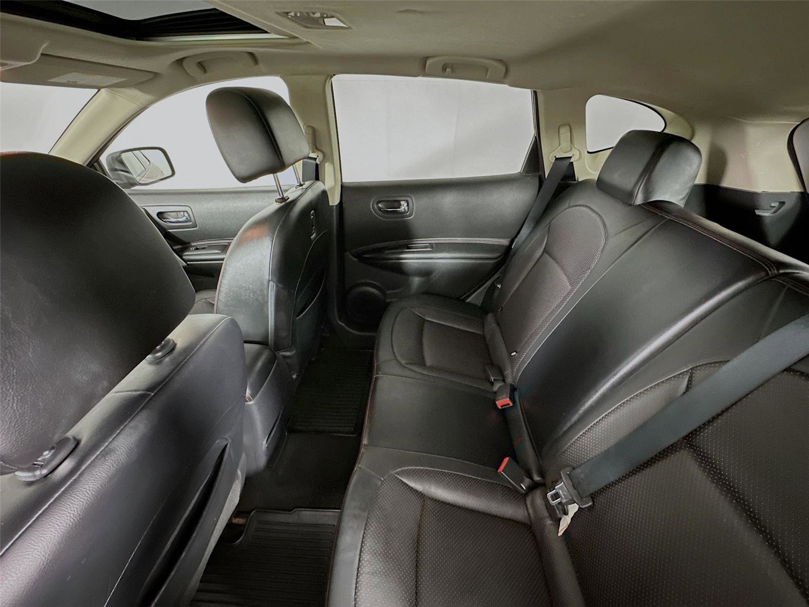 Used 2011 Nissan Rogue SV w/ SL Pkg image 20