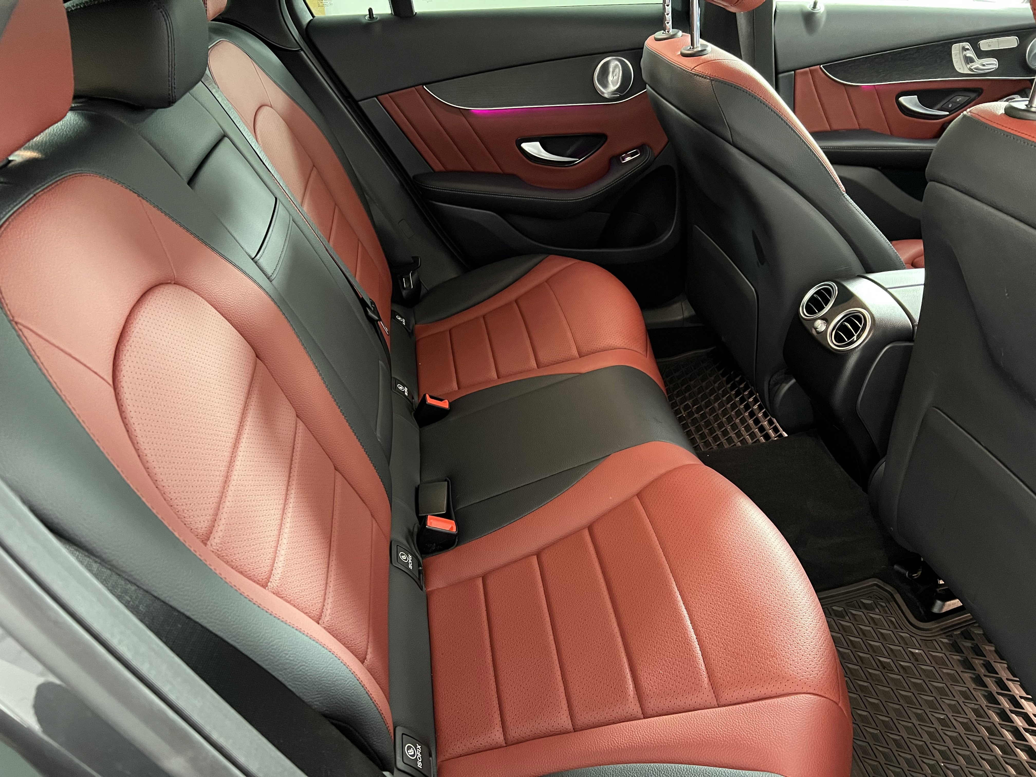 Used 2020 Mercedes-Benz GLC 300 4MATIC Coupe image 24