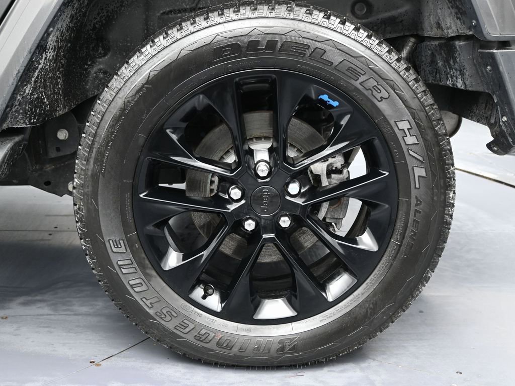 Used 2023 Jeep Wrangler Unlimited Sahara w/ Cold Weather Group image 12