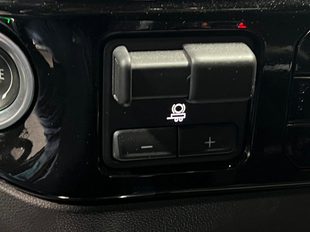 Used 2023 Chevrolet Silverado 1500 High Country image 33