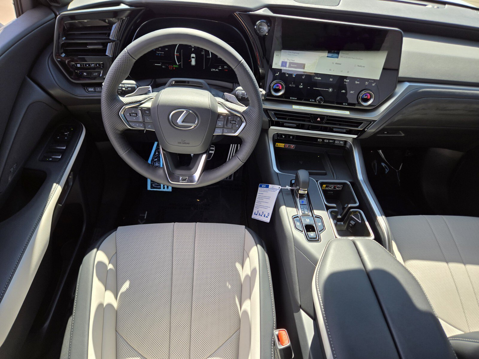 New 2026 Lexus TX 500h AWD image 9