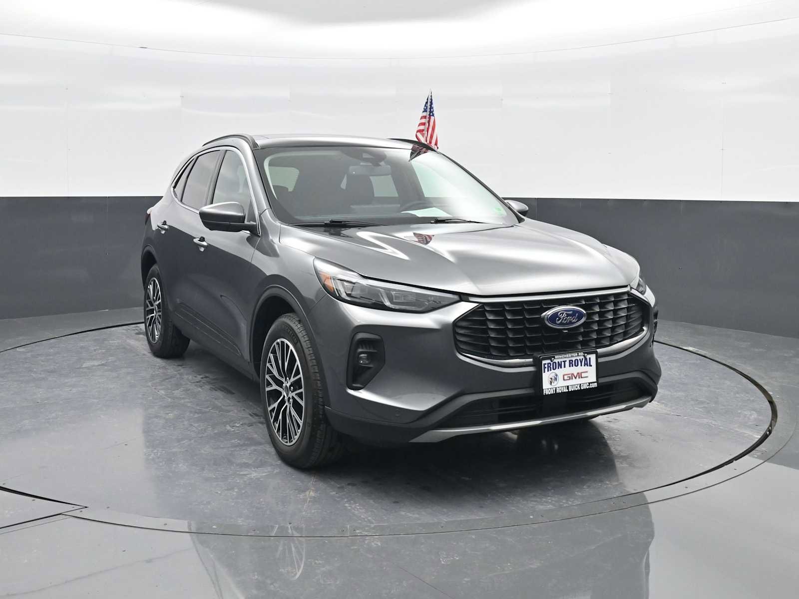 Used 2025 Ford Escape SE w/ PHEV Premium Package