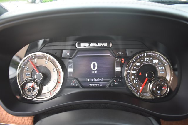 Used 2022 RAM 3500 Limited AWD/4WD image 26