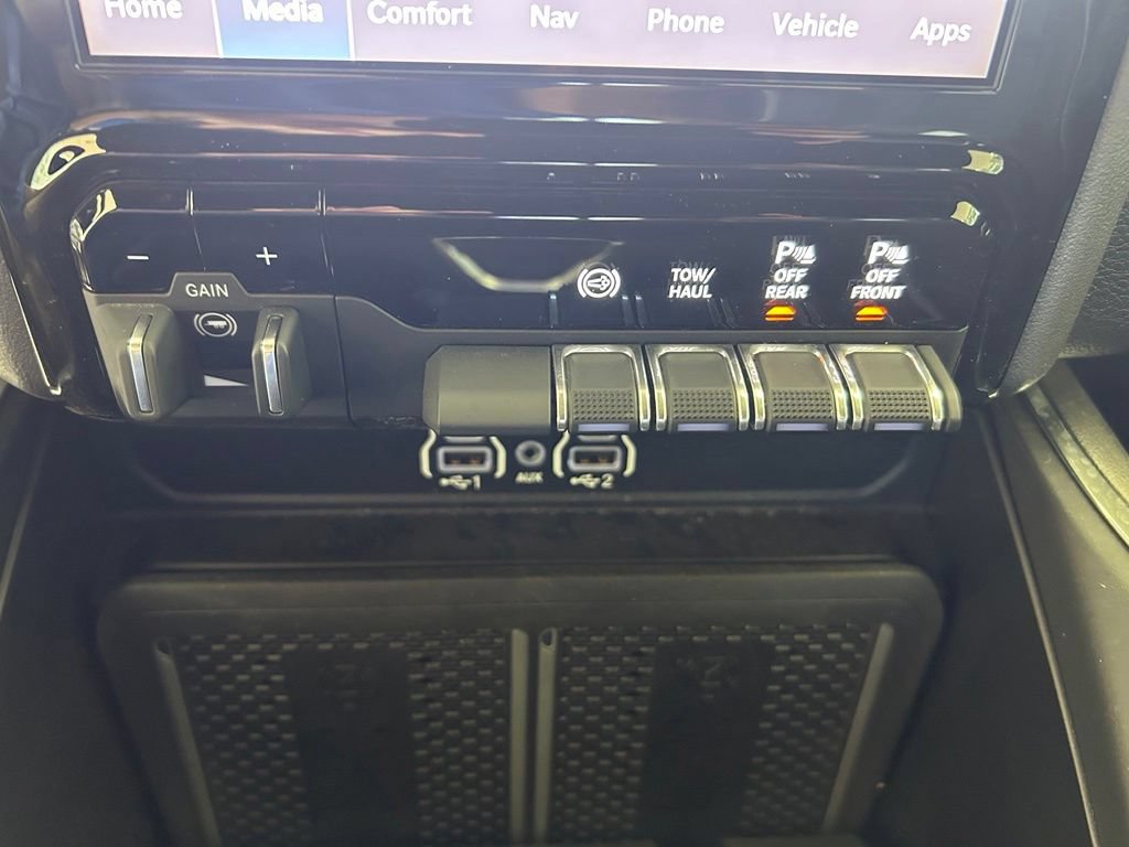 Used 2025 RAM 2500 Laramie w/ Night Edition AWD/4WD image 52