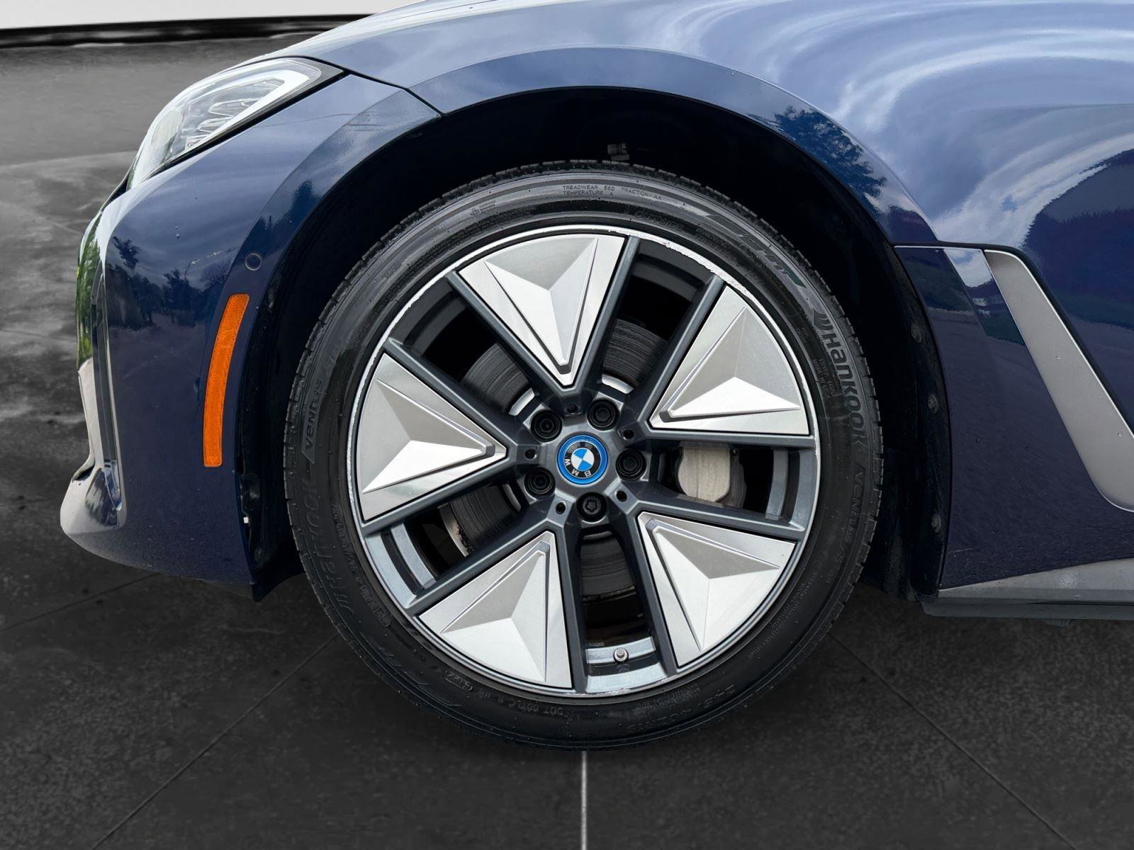 Used 2023 BMW i4 eDrive35 w/ Premium Package RWD image 9