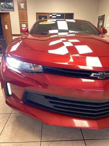 Used 2017 Chevrolet Camaro LT RWD image 9