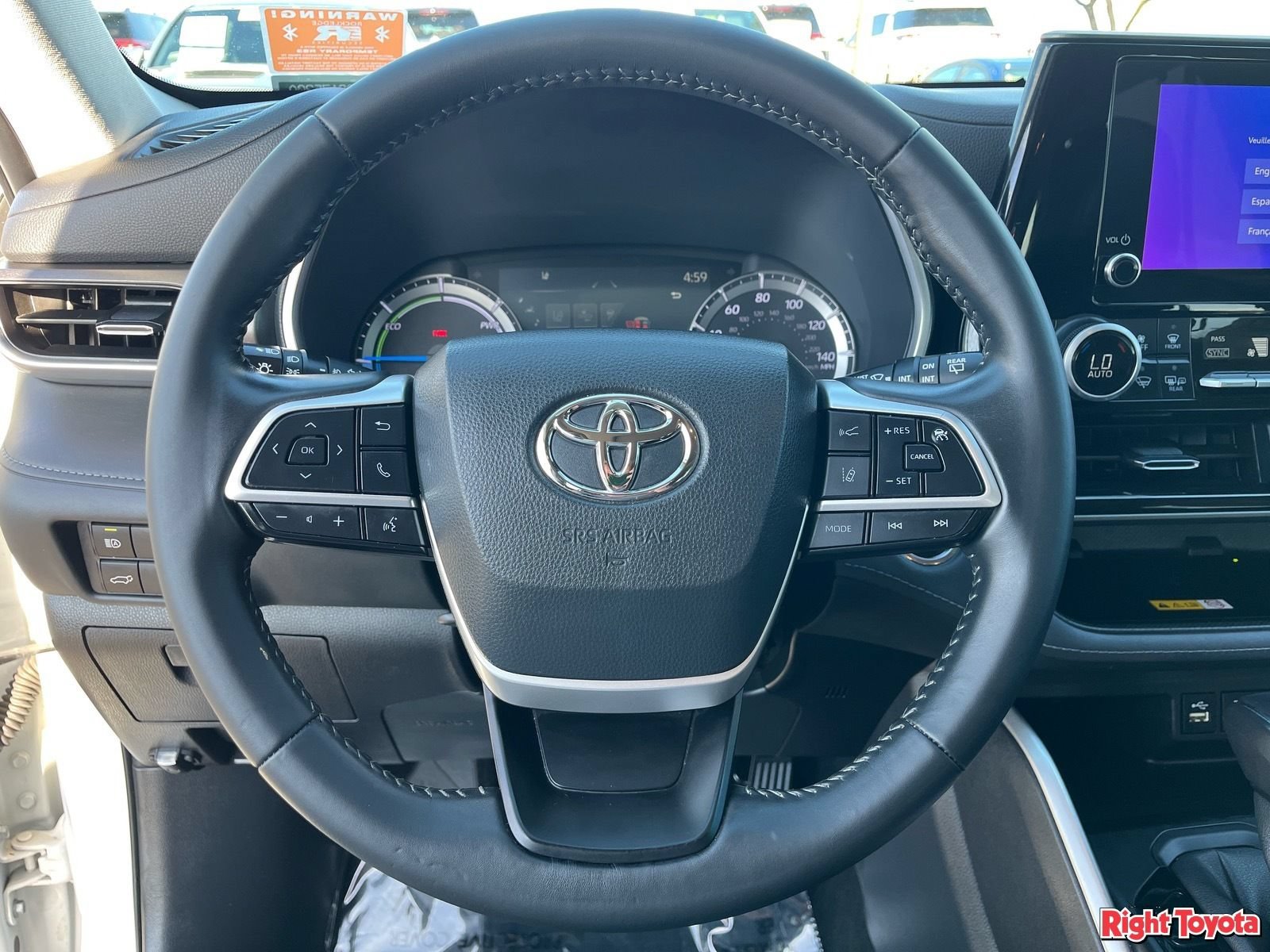 Used 2023 Toyota Highlander XLE FWD image 20