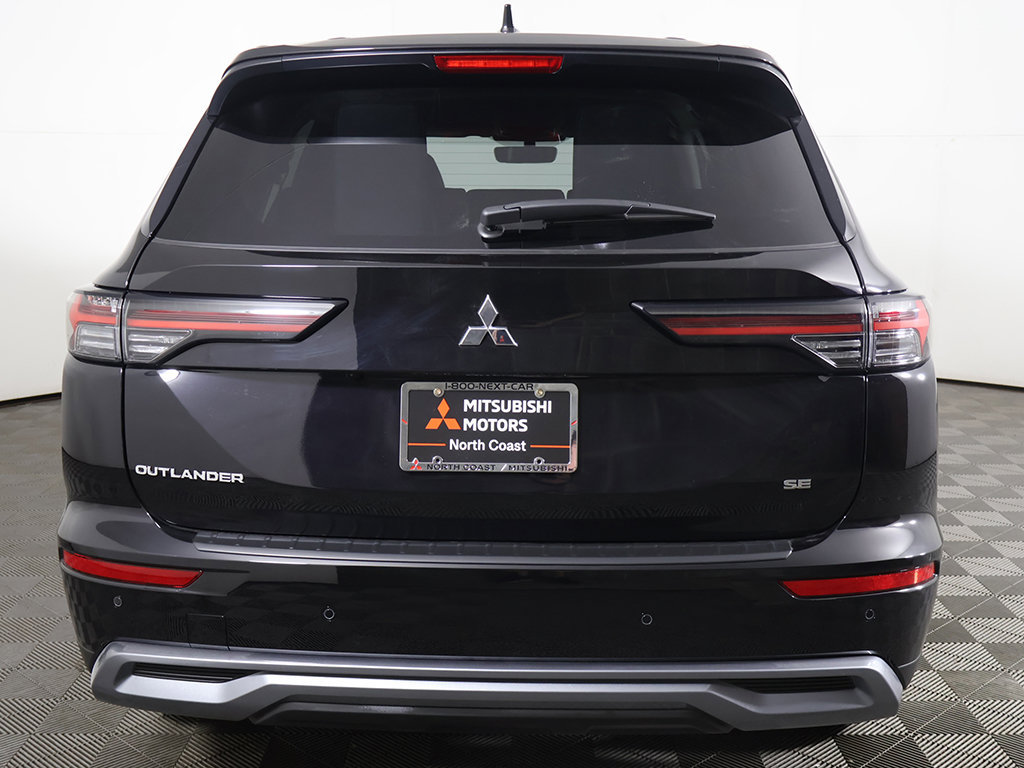 New 2026 Mitsubishi Outlander SE FWD image 14