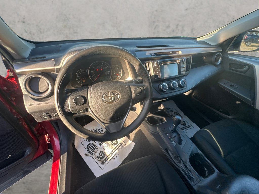 Used 2016 Toyota RAV4 LE AWD/4WD image 31