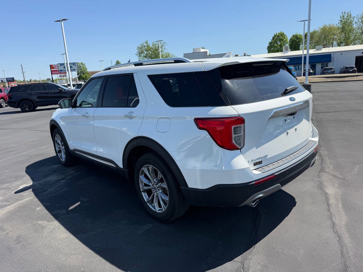 Used 2022 Ford Explorer Limited w/ Equipment Group 301A AWD/4WD image 4