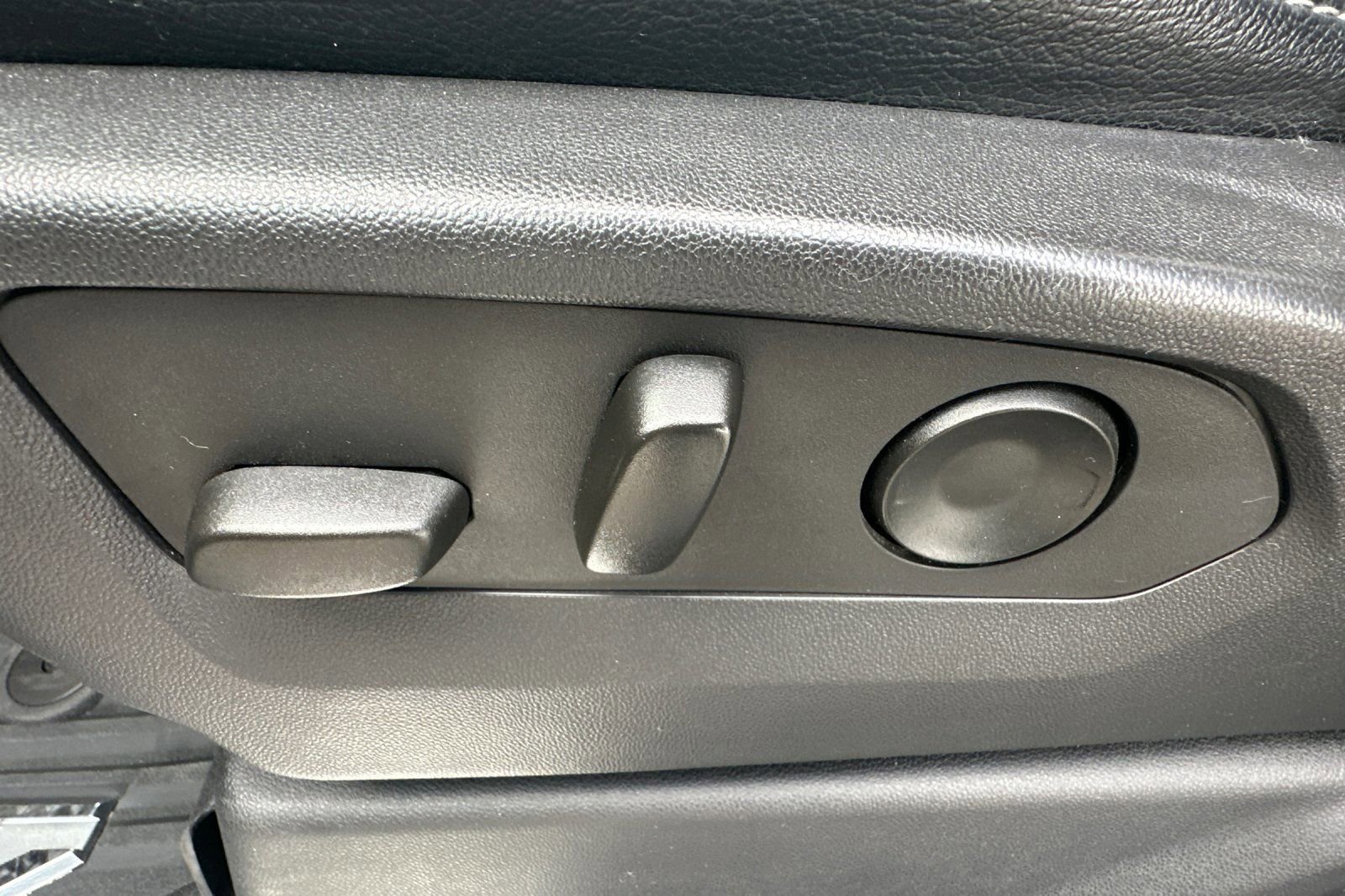 Certified 2023 Chevrolet Silverado 1500 LT Trail Boss image 12