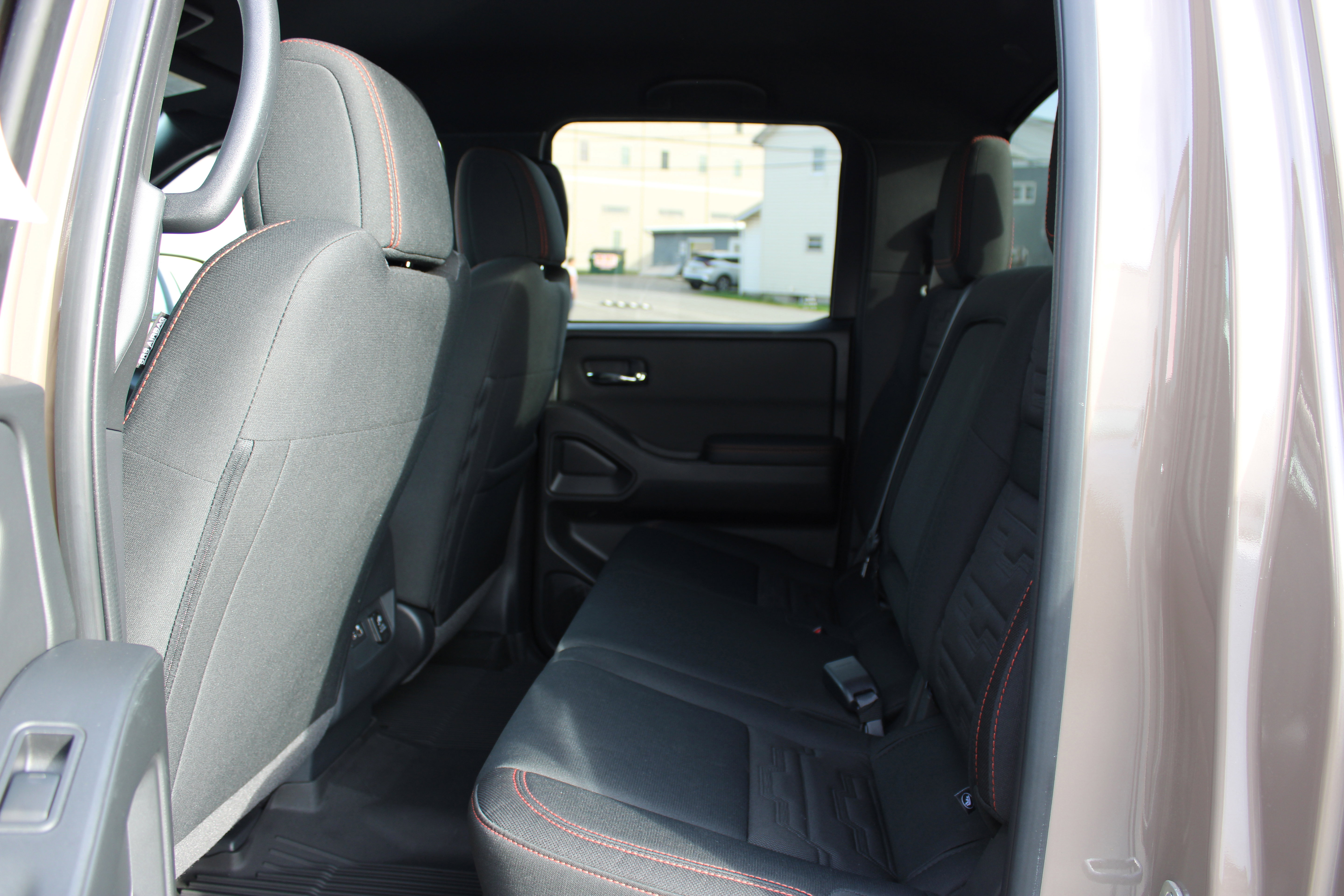Certified 2023 Nissan Frontier PRO-4X w/ Pro Convenience Package image 12