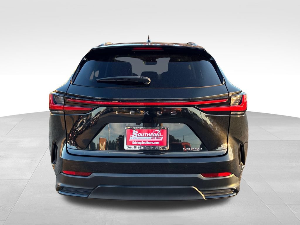Used 2022 Lexus NX 250 FWD image 4
