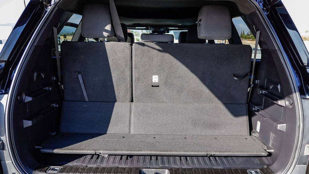 Used 2025 Toyota Sequoia SR5 image 32