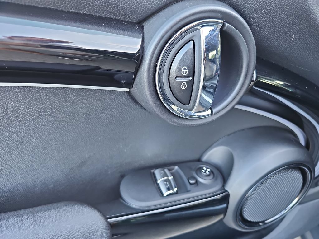 Used 2022 MINI Cooper SE FWD image 19
