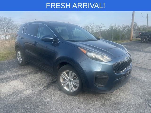 Used 2017 Kia Sportage LX image 2