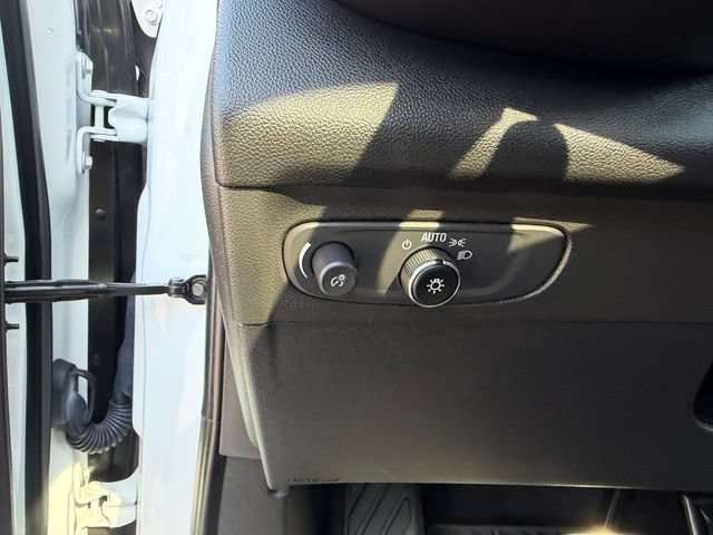 Used 2023 Buick Envision Essence w/ Sport Touring Package AWD/4WD image 23