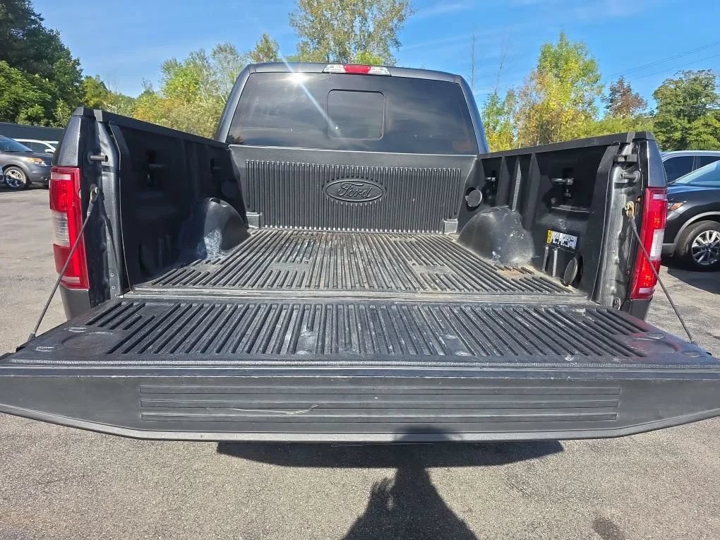 Used 2018 Ford F150 XLT w/ Equipment Group 302A Luxury AWD/4WD image 11