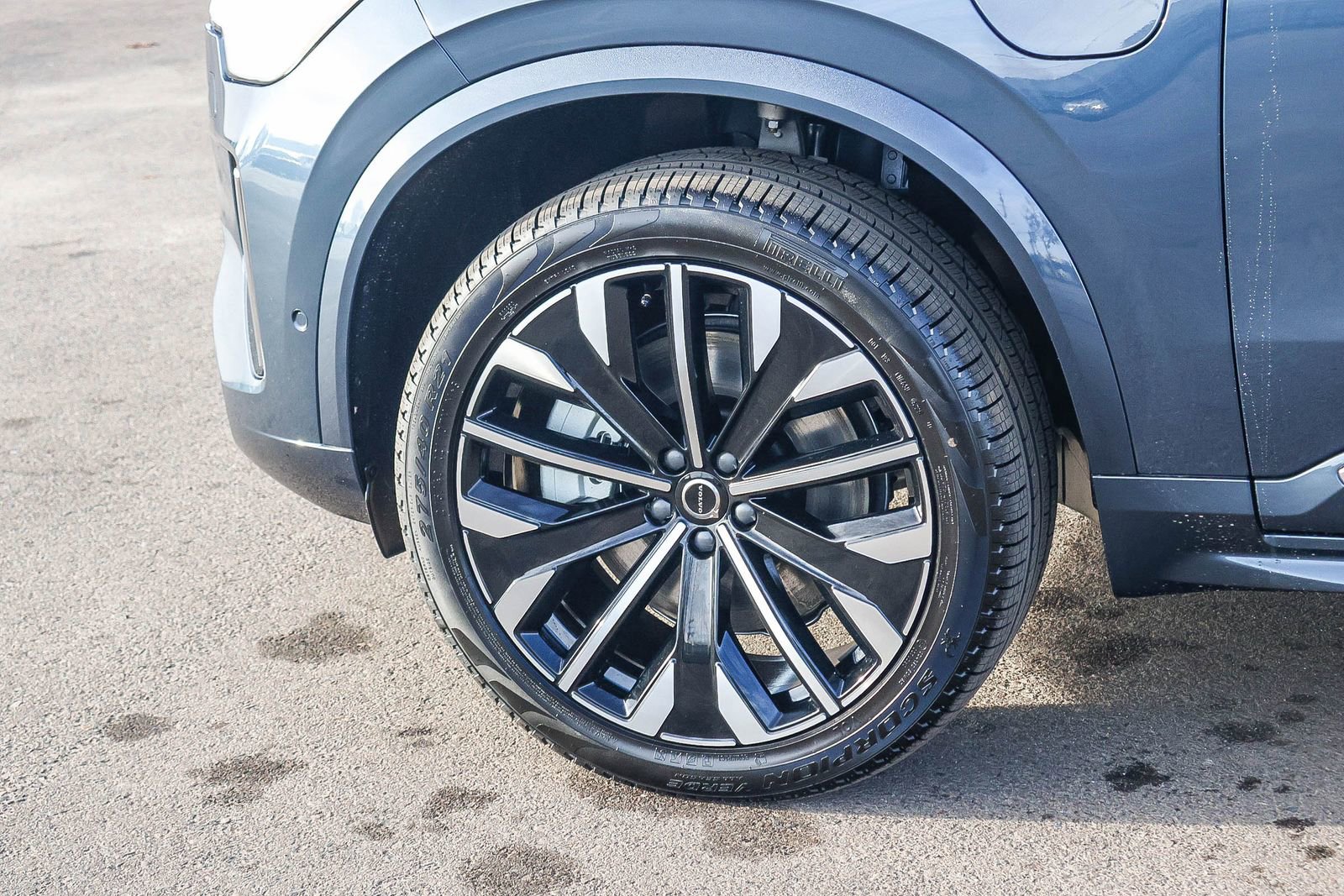 New 2026 Volvo XC90 T8 Ultra w/ Protection Package Premier image 9