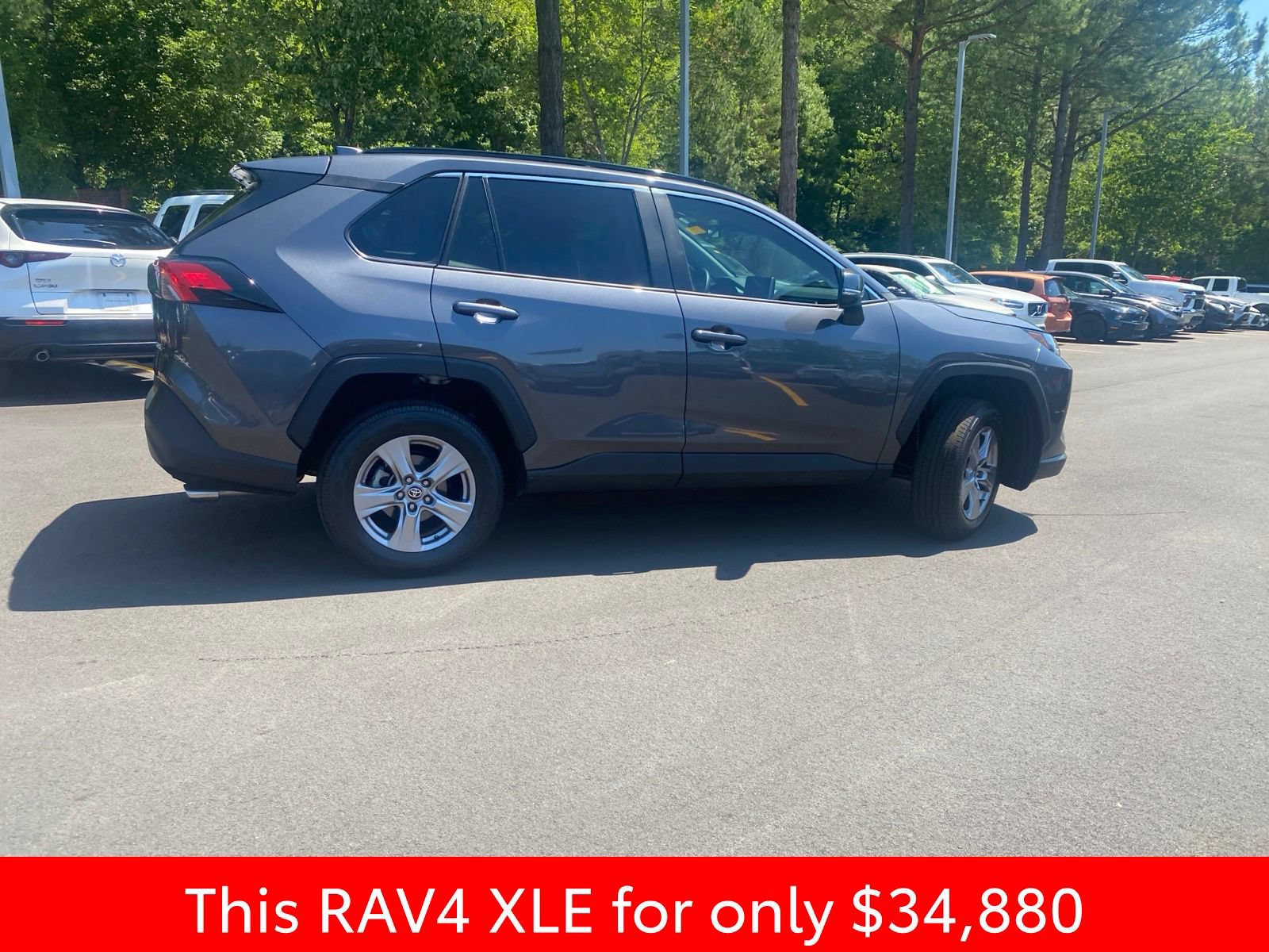 Used 2025 Toyota RAV4 XLE FWD image 48