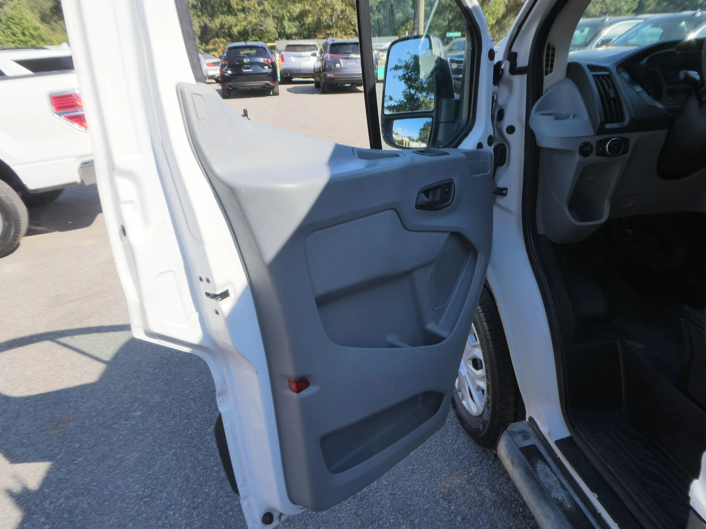 Used 2016 Ford Transit 250 130 Low Roof w/ Exterior Upgrade Package image 11